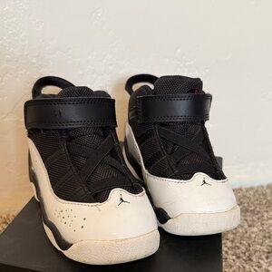 Jordan 6 Rings (TD) Black and White Sneakers